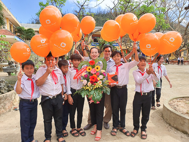Chương trình “Rạp phim trường em” đã đến kịp lúc và phần nào xoa dịu những mất mát của trường THCS An Vĩnh, huyện đảo Lý Sơn - Quảng Ngãi do cơn bão số 9.